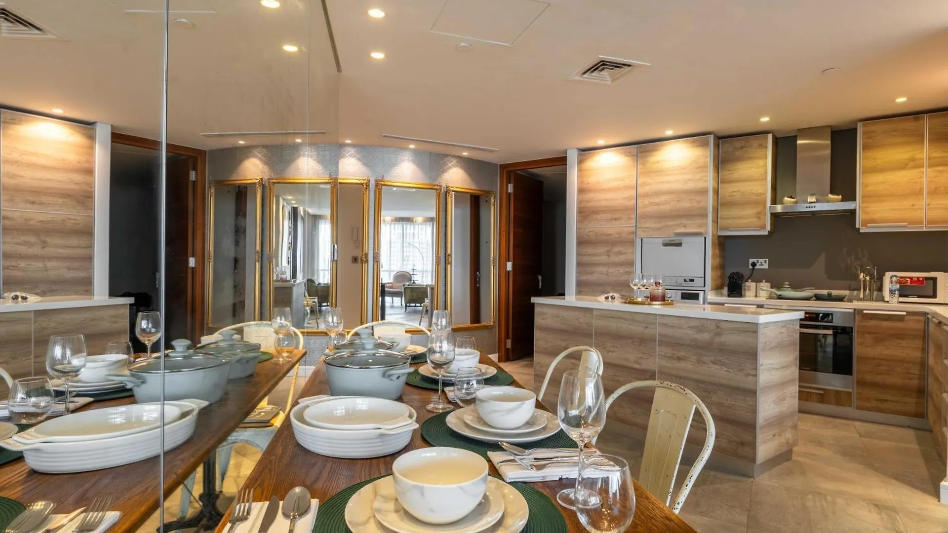 Stunning 3-Bedroom Marina View Apartment Dubái